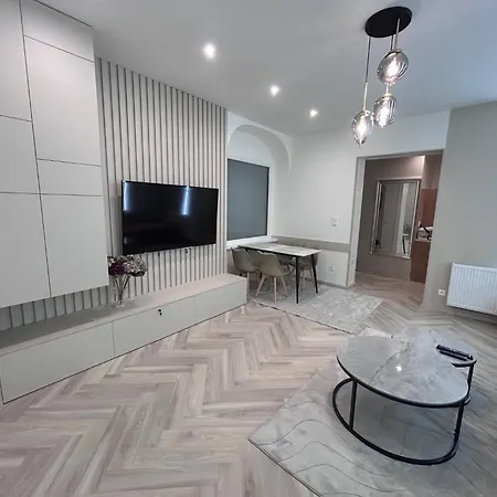 Апартаменты New Modern Comfort In The Heart Of Bratislavas Old Town