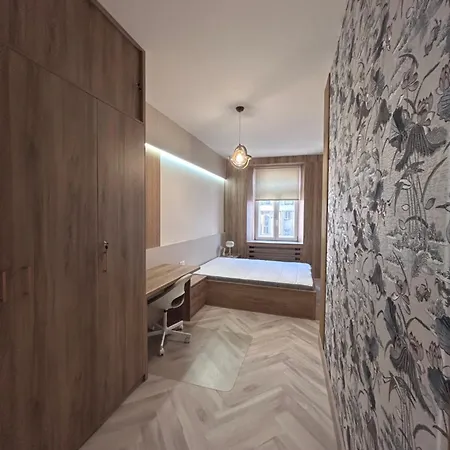 New Modern Comfort In The Heart Of Bratislavas Old Town ブラチスラヴァ